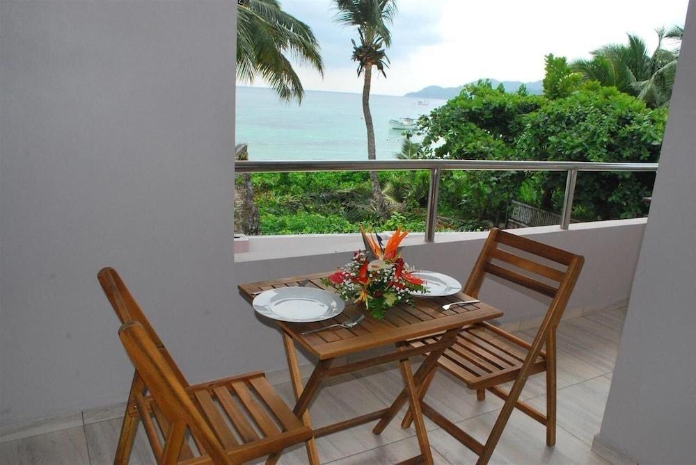 Shanaz Beachside Retreat Anse Royale Exterior photo