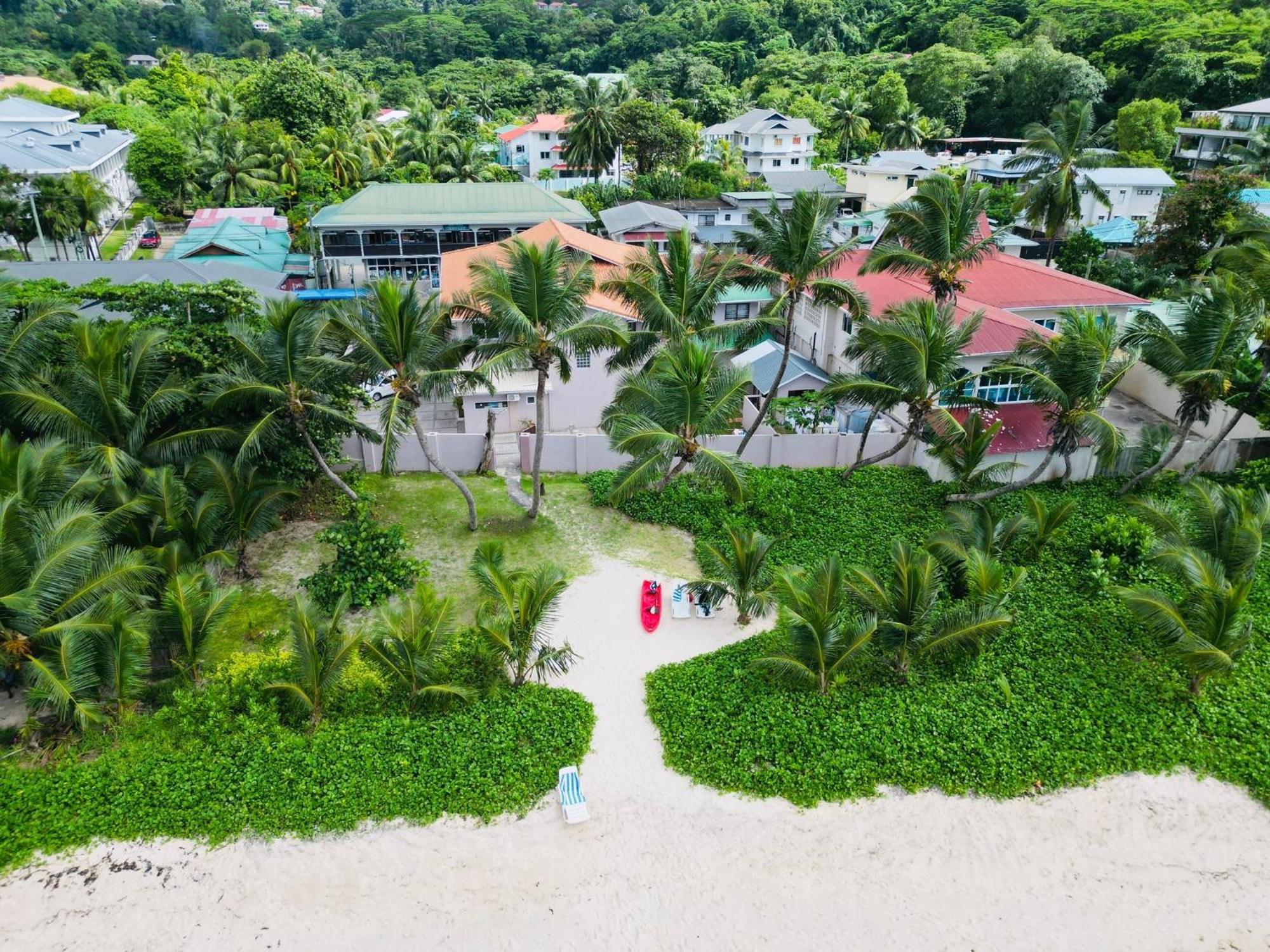Shanaz Beachside Retreat Anse Royale Exterior photo