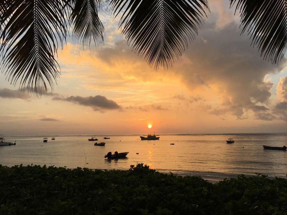 Shanaz Beachside Retreat Anse Royale Exterior photo